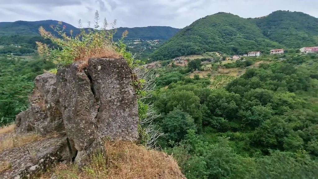 Raffaele Docimo_Ruderi di Tocco Caudio Vecchio_Tocco Caudio_review