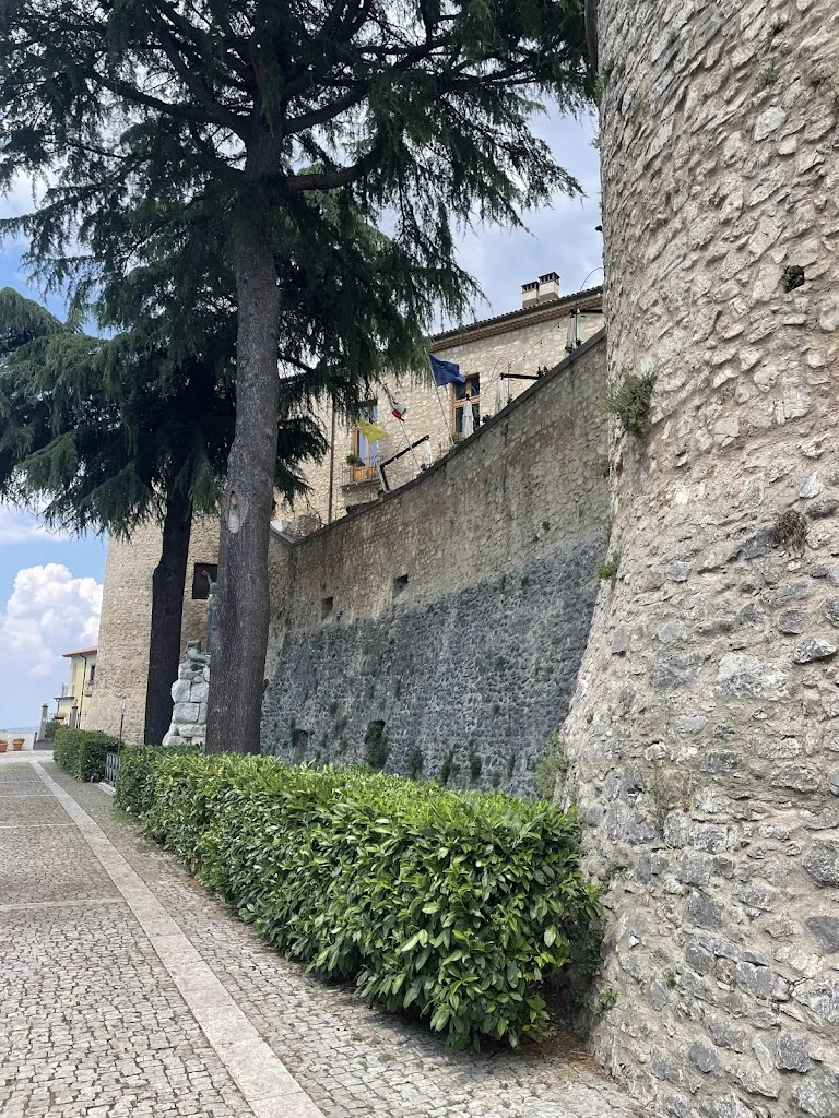Aniello Petti_Castello Ruspoli di Torella dei Lombardi_Torella dei Lombardi_review