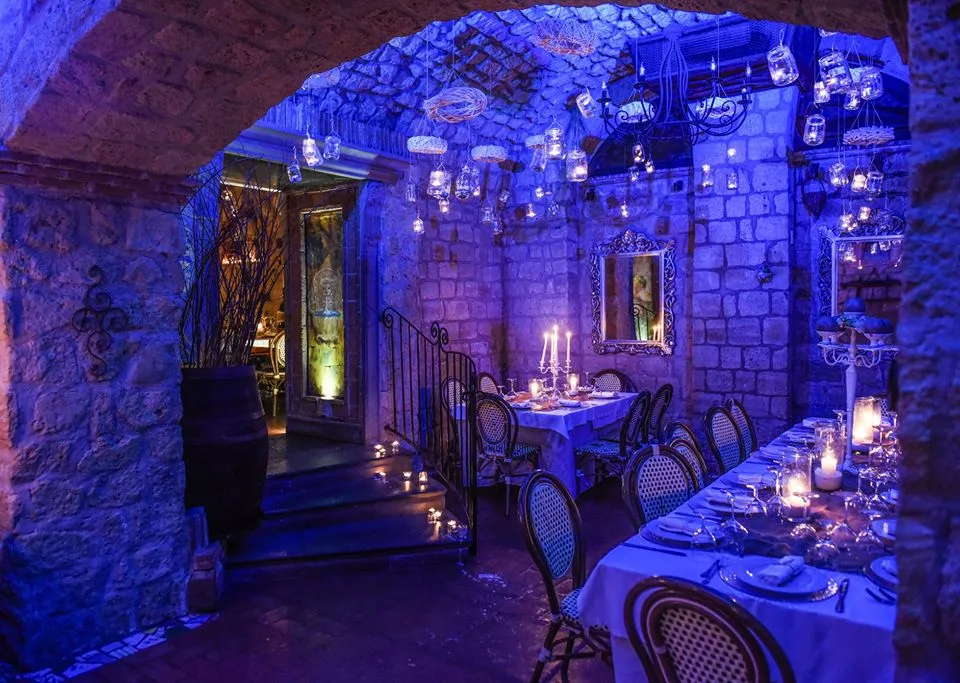 Antico Casale Smiraglia restaurant in Torre Caracciolo