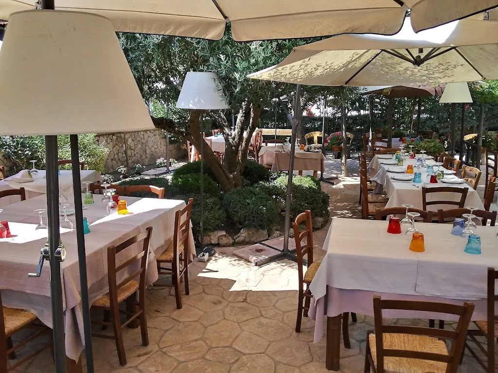 Ristorante Pizzeria Da Michele Al Villino restaurant in Torre Caracciolo