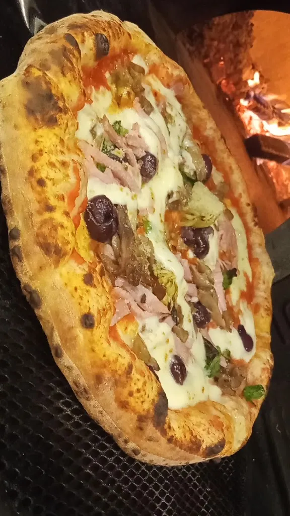 Fresco Trattoria Pizzeria Caracciolo_Torre Caracciolo_slider_image_2