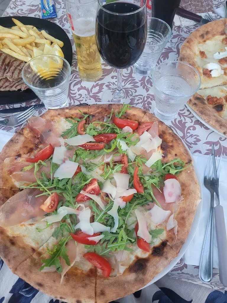 Karin Gustafsson_Pizzeria L'incontro. Trattoria_Torraca_review