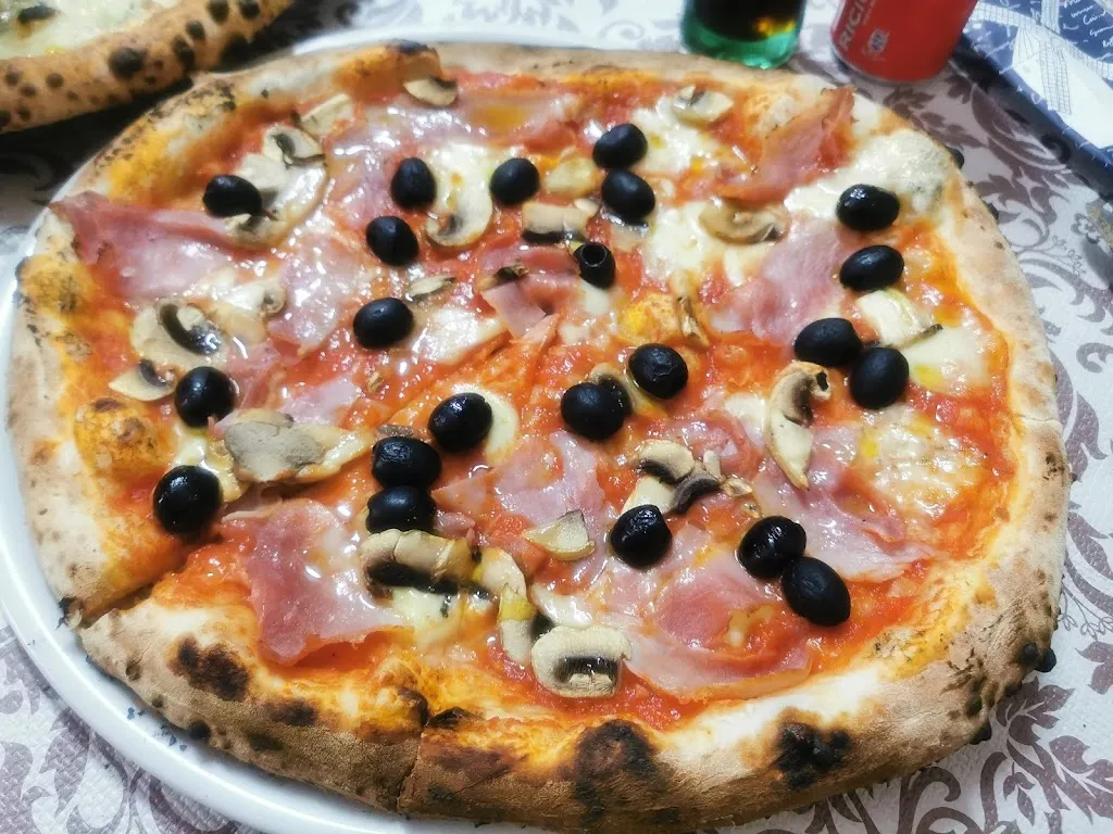 Darche Anne-Hoa_Pizzeria L'incontro. Trattoria_Torraca_review