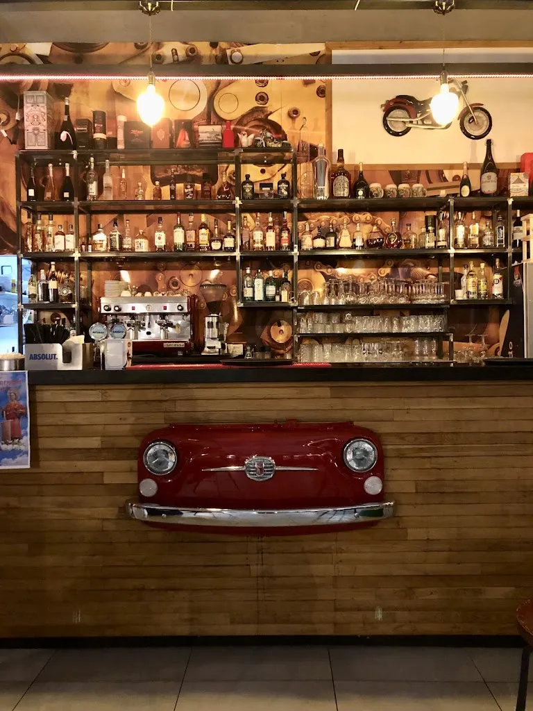 La Vecchia Officina Pub Pizzeria Ristorante_Torre Orsaia_slider_image_3