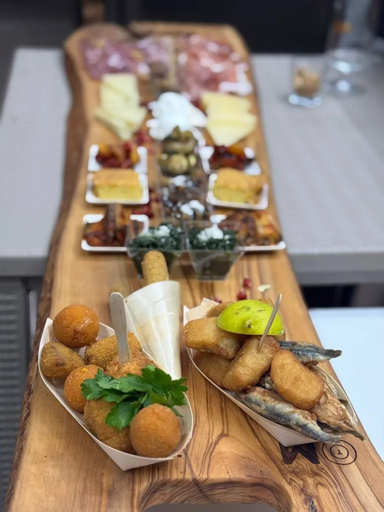 MoMò_Torre Orsaia_slider_image_3