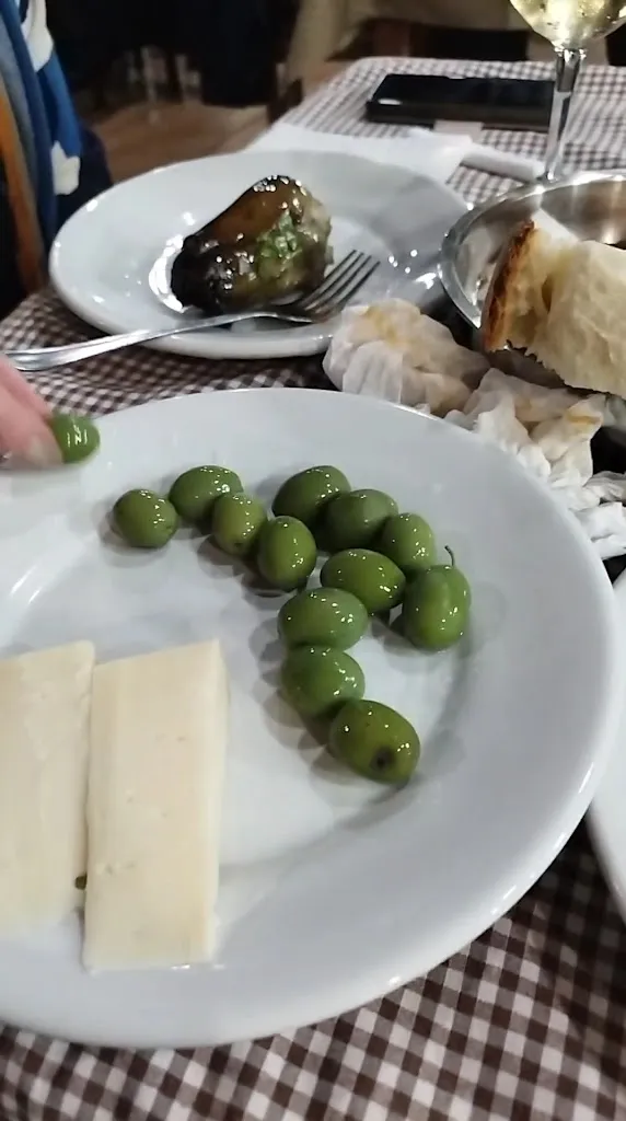 Trattoria Pizzeria LEOPOLDO di D'Amora Maria_Terzigno_slider_image_2