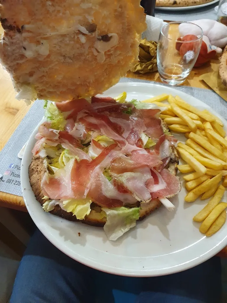 Menu_Pizzeria Reginella_Terzigno_image_9