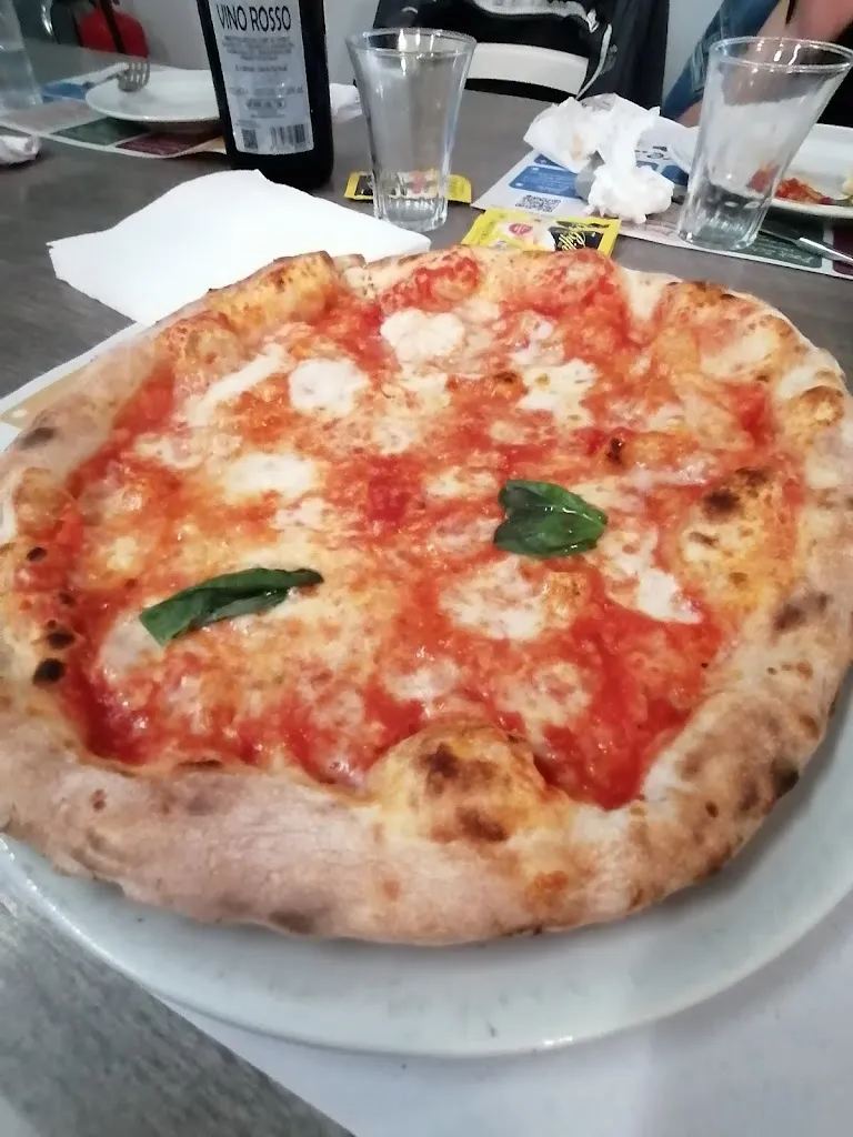 valentina petrolito_Pizzeria Ciaravola - Not Only Take Away_Terzigno_review