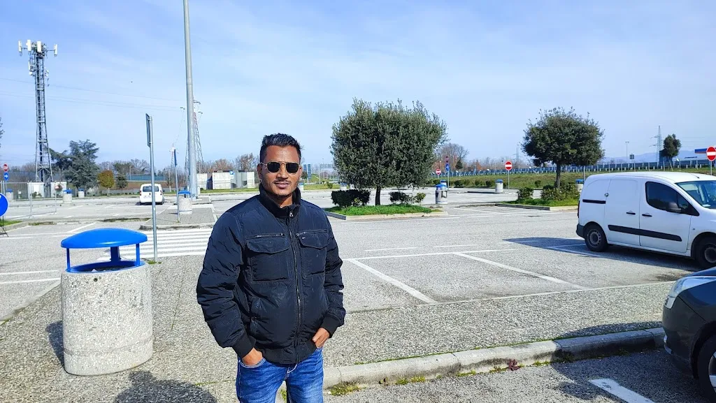 Mohammed Anwar_Pizzeria Sarracino Di Scala Nicola_Terzigno_review