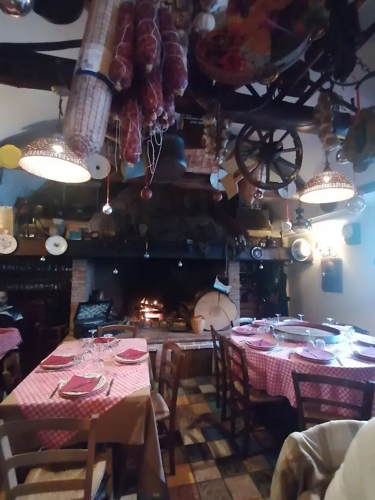 Elena Dumitrita Baisan_La Tana Del Coniglio_Torretta-Scalzapecora_review