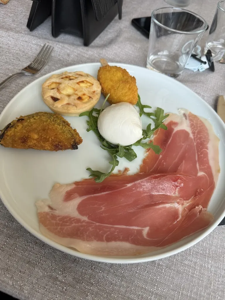 Jessica Pelliccio_Movita Ristorante Pizzeria_Trentola-Ducenta_recensione
