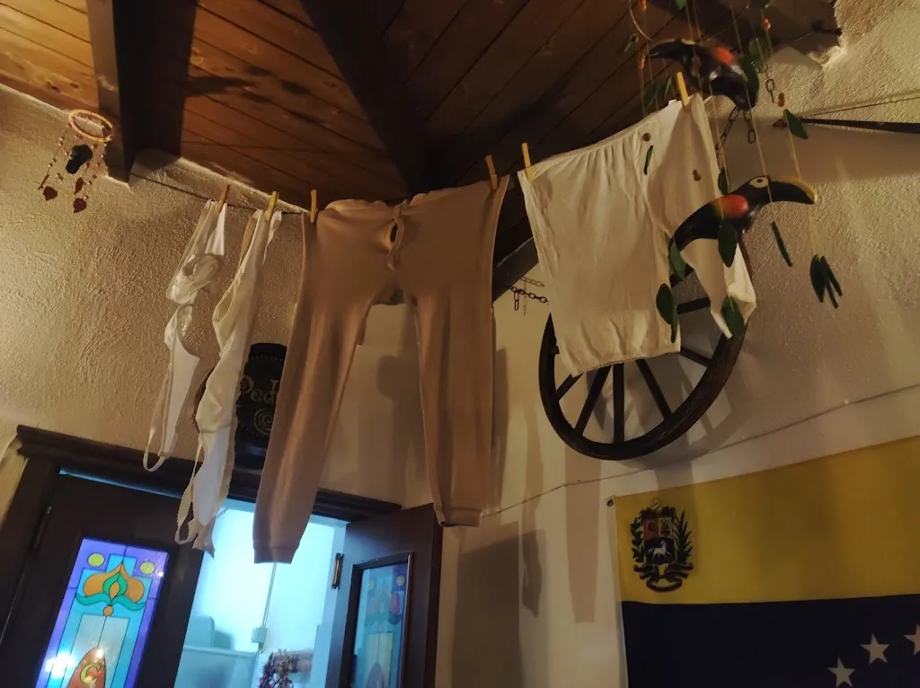 Dalila Cusano_Pedros Risto Pub_Trentola-Ducenta_recensione