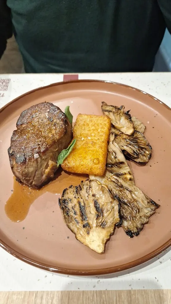 Enrico Secci_Svinati vino & cucina_Trentola-Ducenta_review