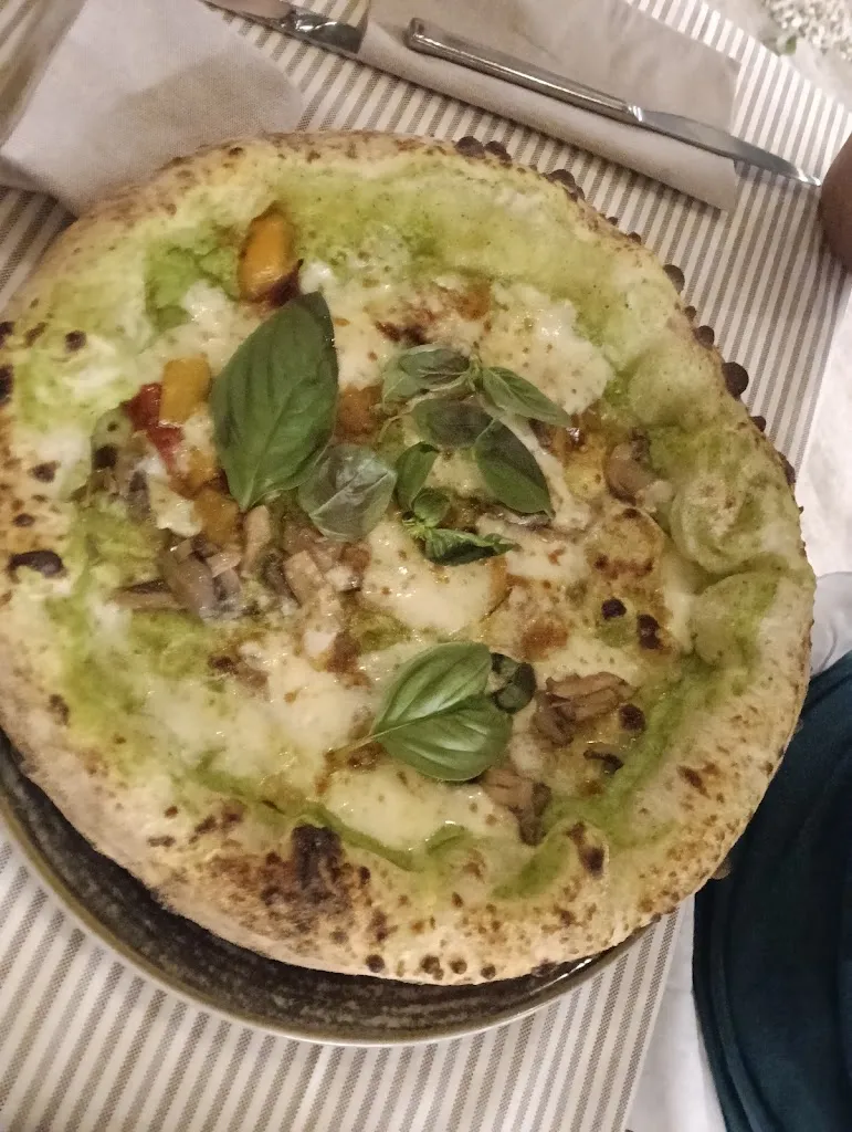 Domenico Esposito_La Rosa Pizza e Cucina_Trentola-Ducenta_review