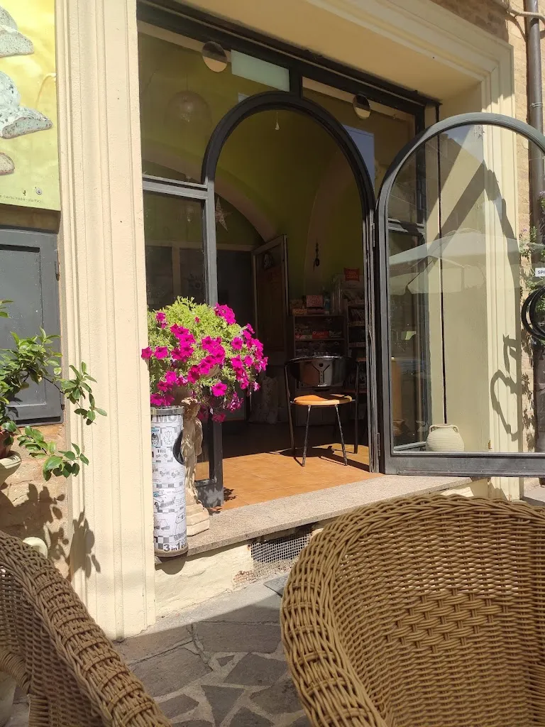 Sister'S 3 Di Marcelli Giovanna restaurant in Nereto