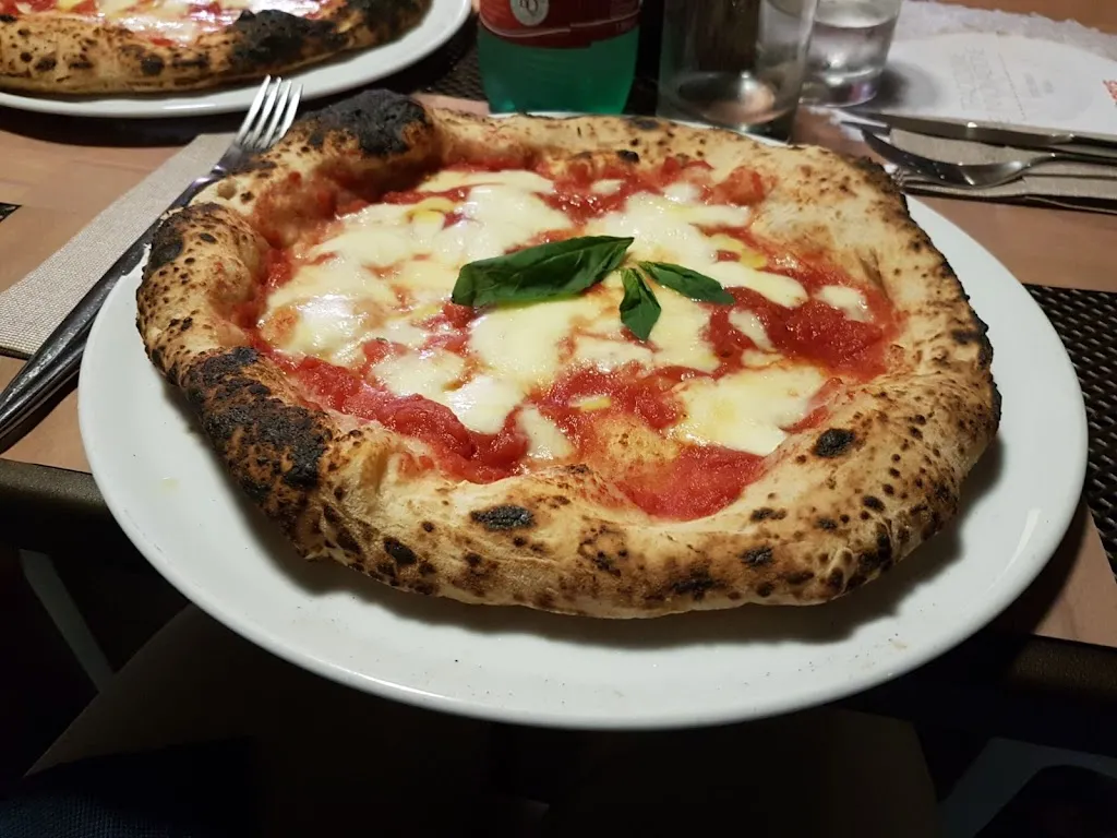 Giuseppe Mozzillo_Pizzeria Dorys_Trentola-Ducenta_recensione