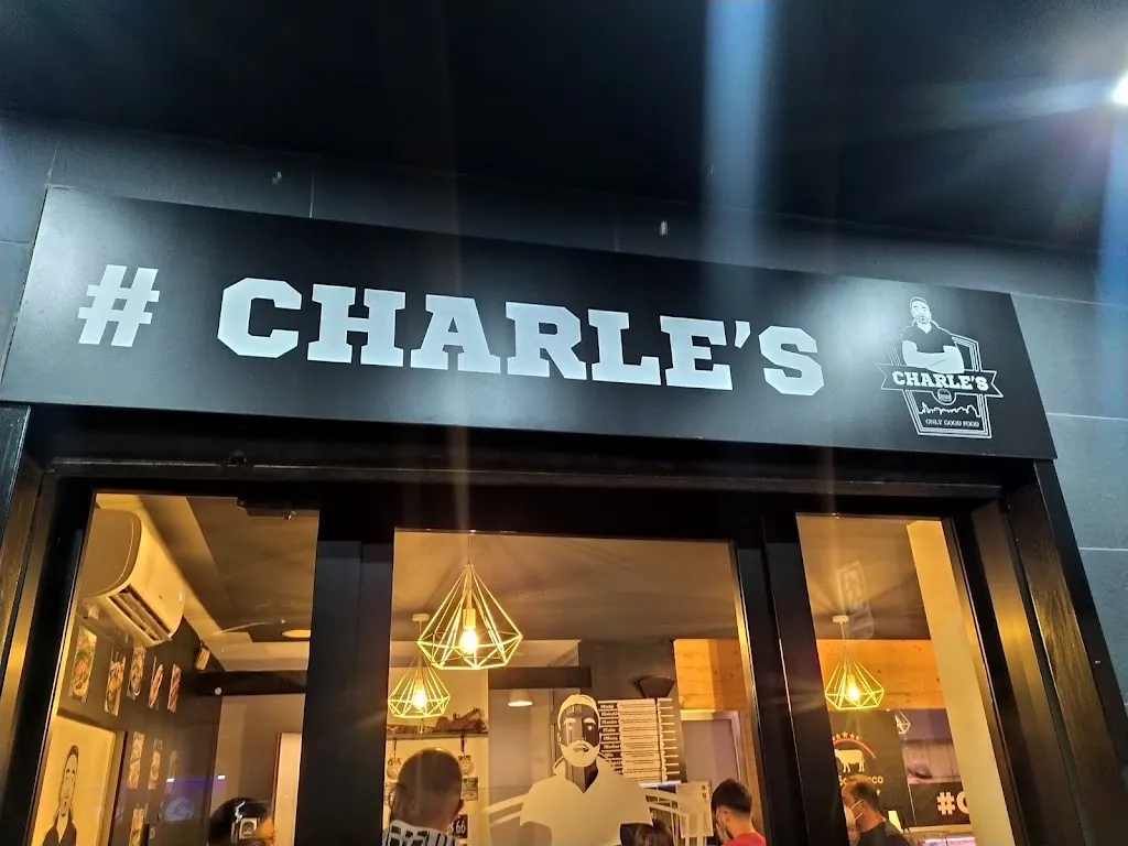 Charle's restaurant in Trentola-Ducenta