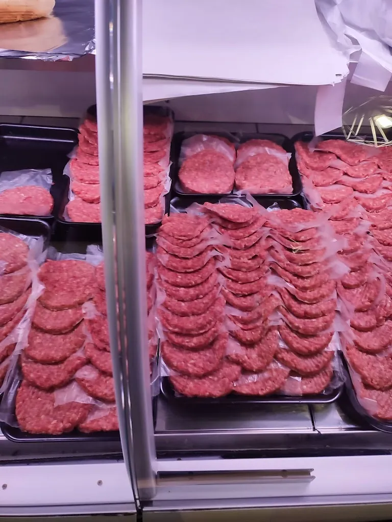 Charle's_Trentola-Ducenta_slider_image_3