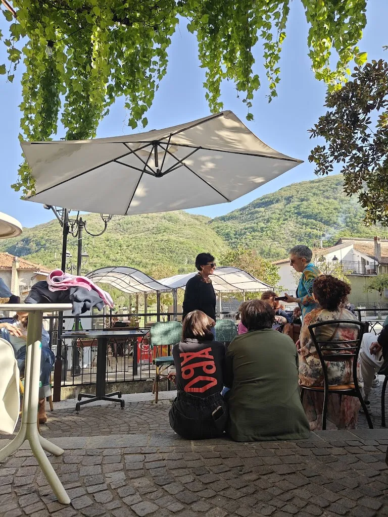 Osteria "La Piazzetta" restaurant in Valle dell'Angelo
