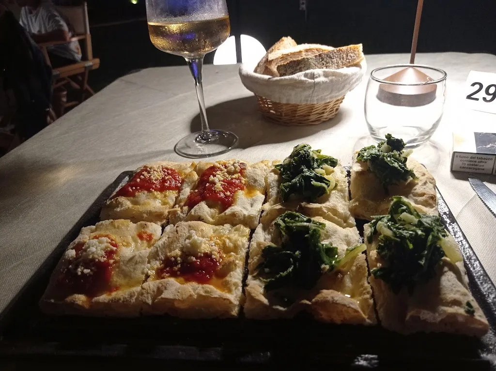 Annamaria Acierno_La Barbatella_Vallo della Lucania_review