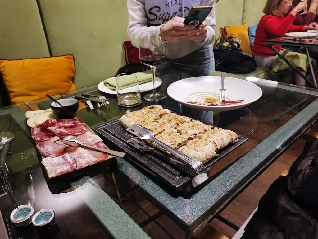 Claudio Marcello_La Barbatella_Vallo della Lucania_review