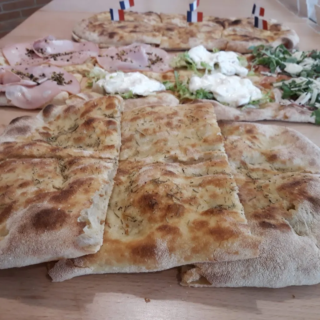 Pizzeria Pizz'Arte_Nereto_slider_image_2