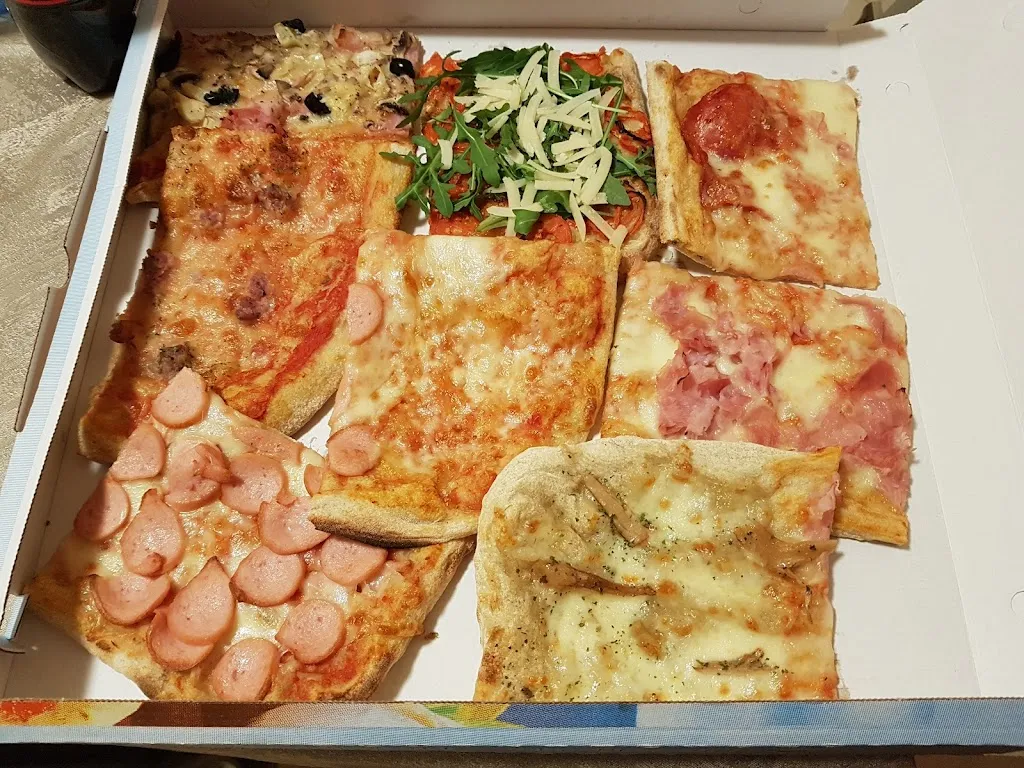 Pizzeria Pizz'Arte_Nereto_slider_image_3