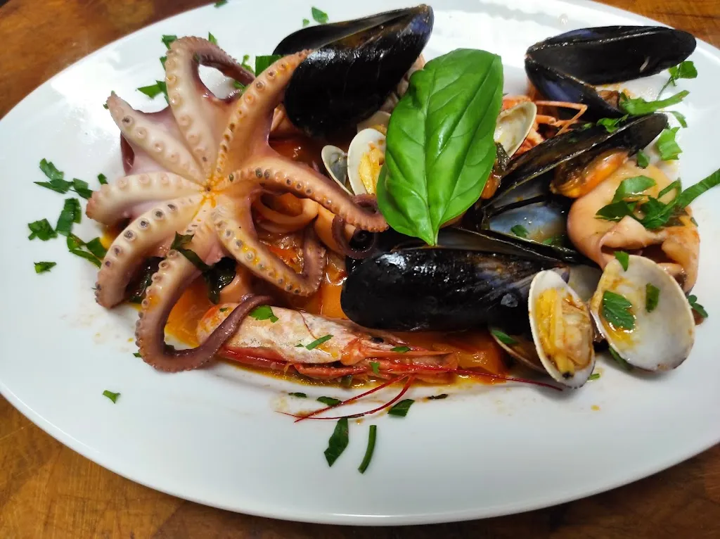 Ristorante Pizzeria IL NANO ROSS_Vallo della Lucania_slider_image_3