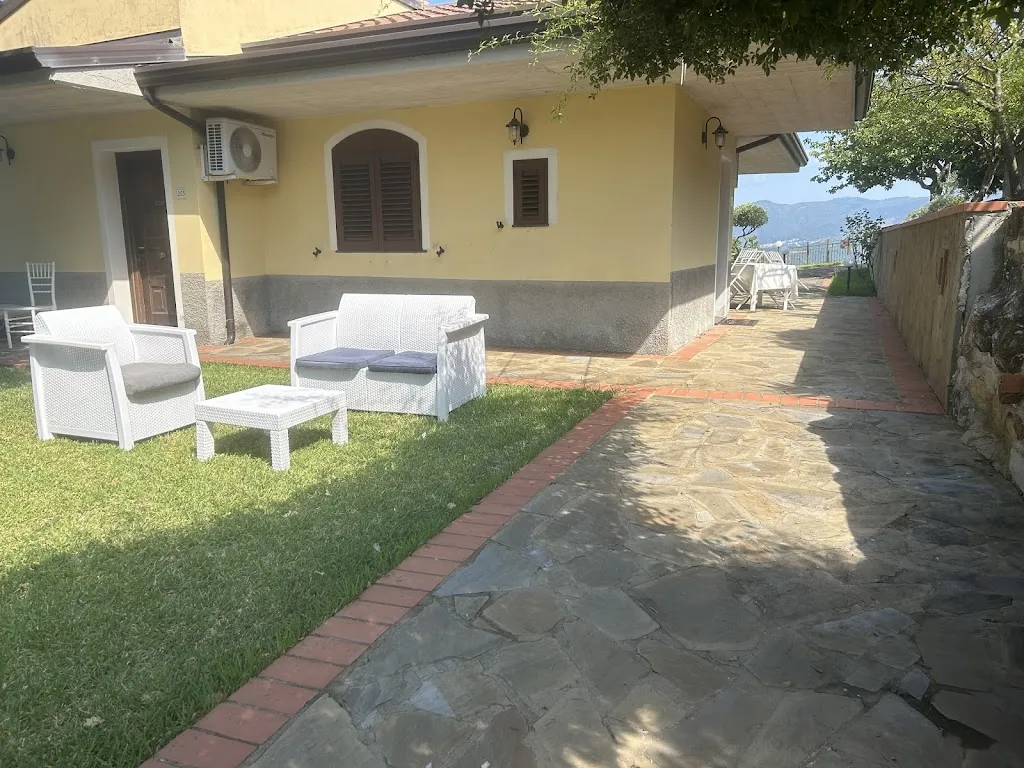 gian marco marianelli_Alin Village_Vallo della Lucania_review