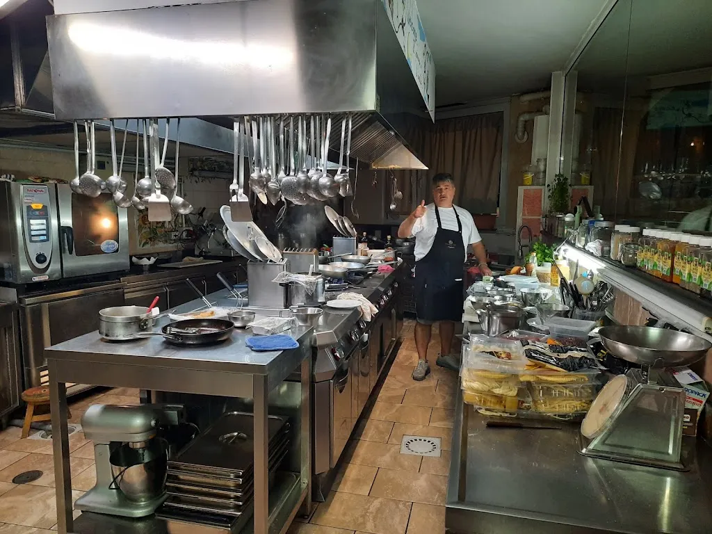 Abhay Phillips_Il Principe e la Civetta_Vietri sul Mare_recensione