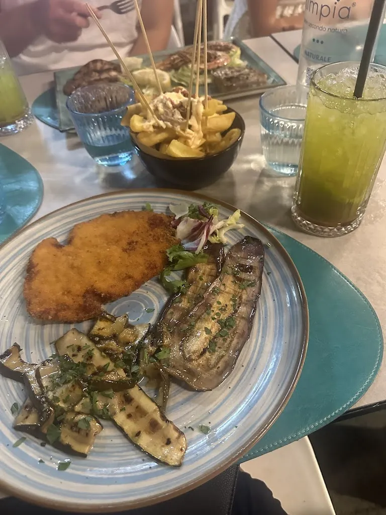 Maja Iwanicka_Vetus_Vietri sul Mare_review