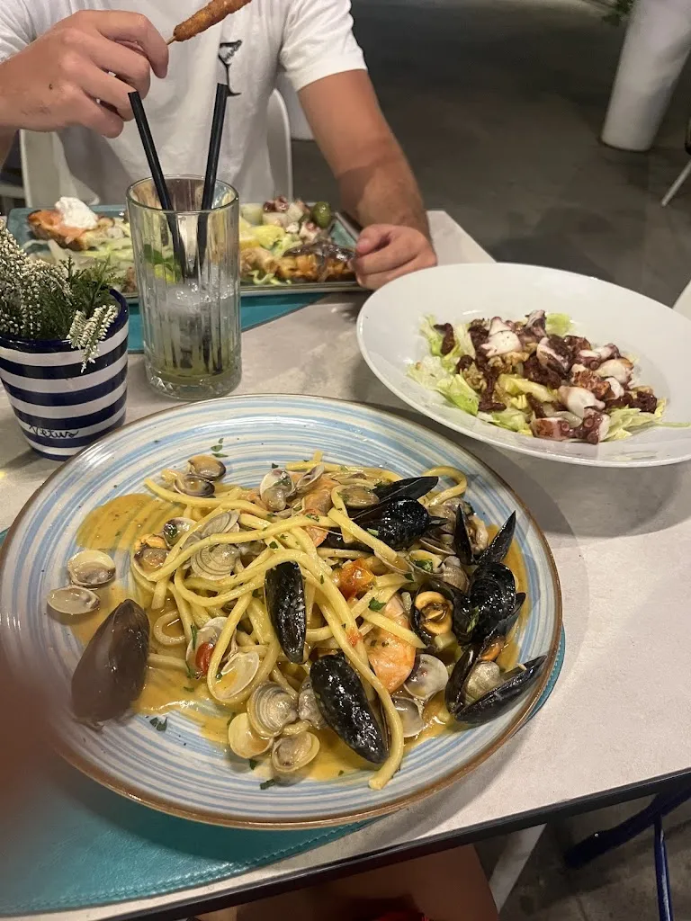 Слaвинa Лилковa_Vetus_Vietri sul Mare_review