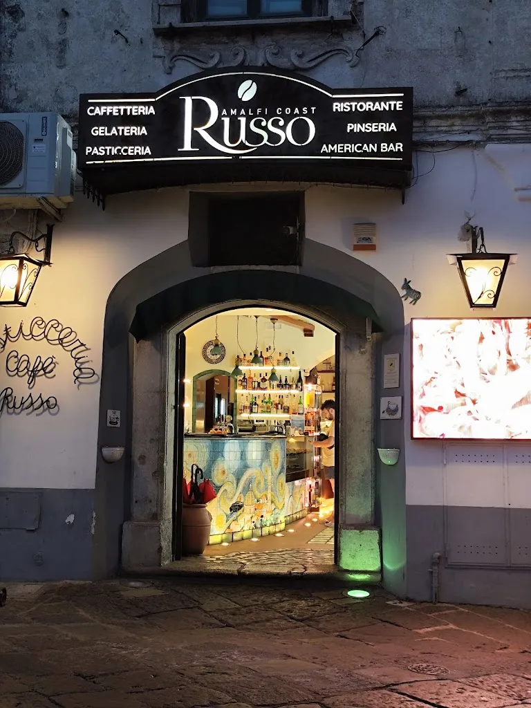 Russo Amalfi Coast_Vietri sul Mare_slider_image_3