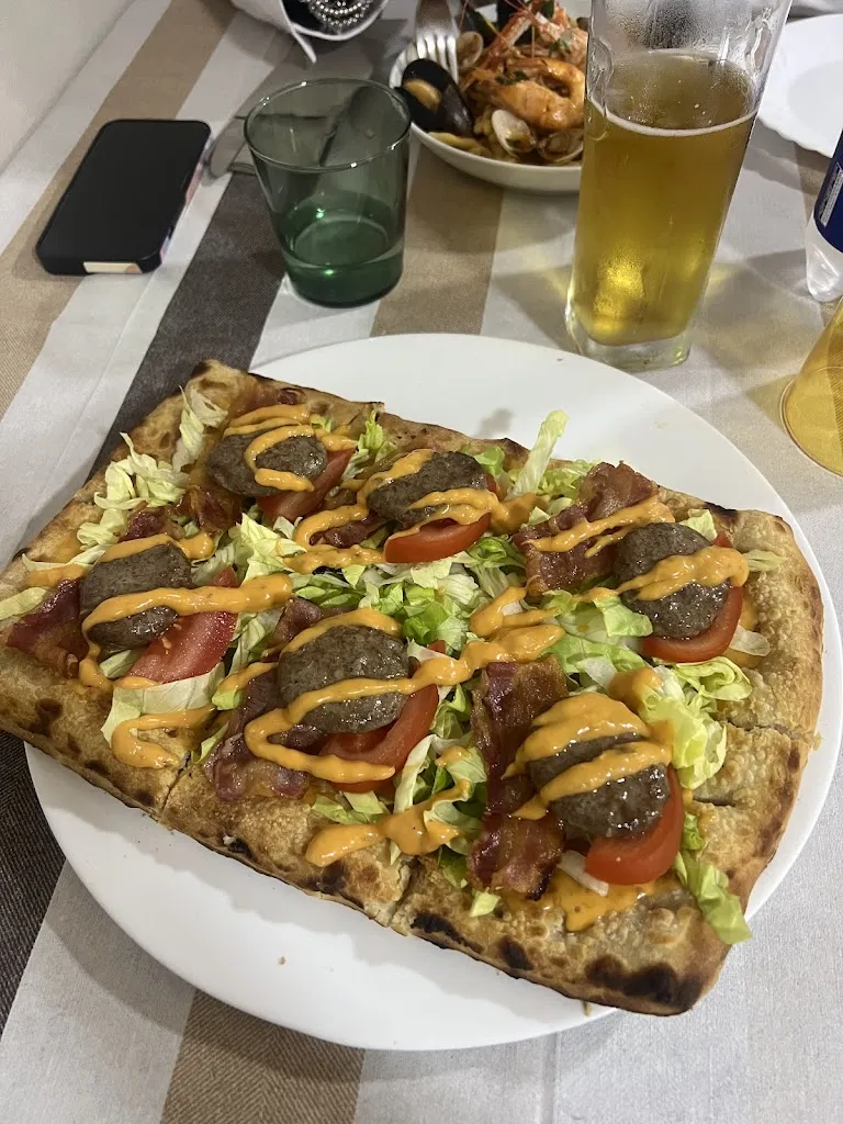 Vito Lo Russo_Ristorante Pizzeria Amicizia_Villanova del Battista_review