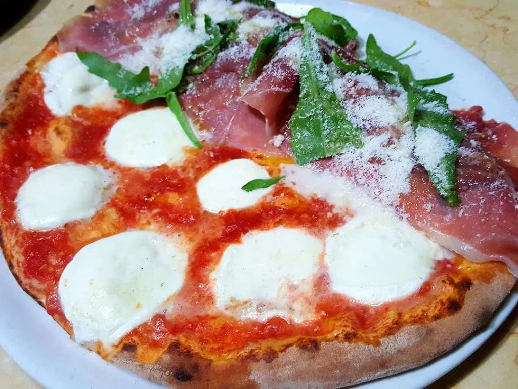 Ristorante Pizzeria Vittoria_Visciano_slider_image_2