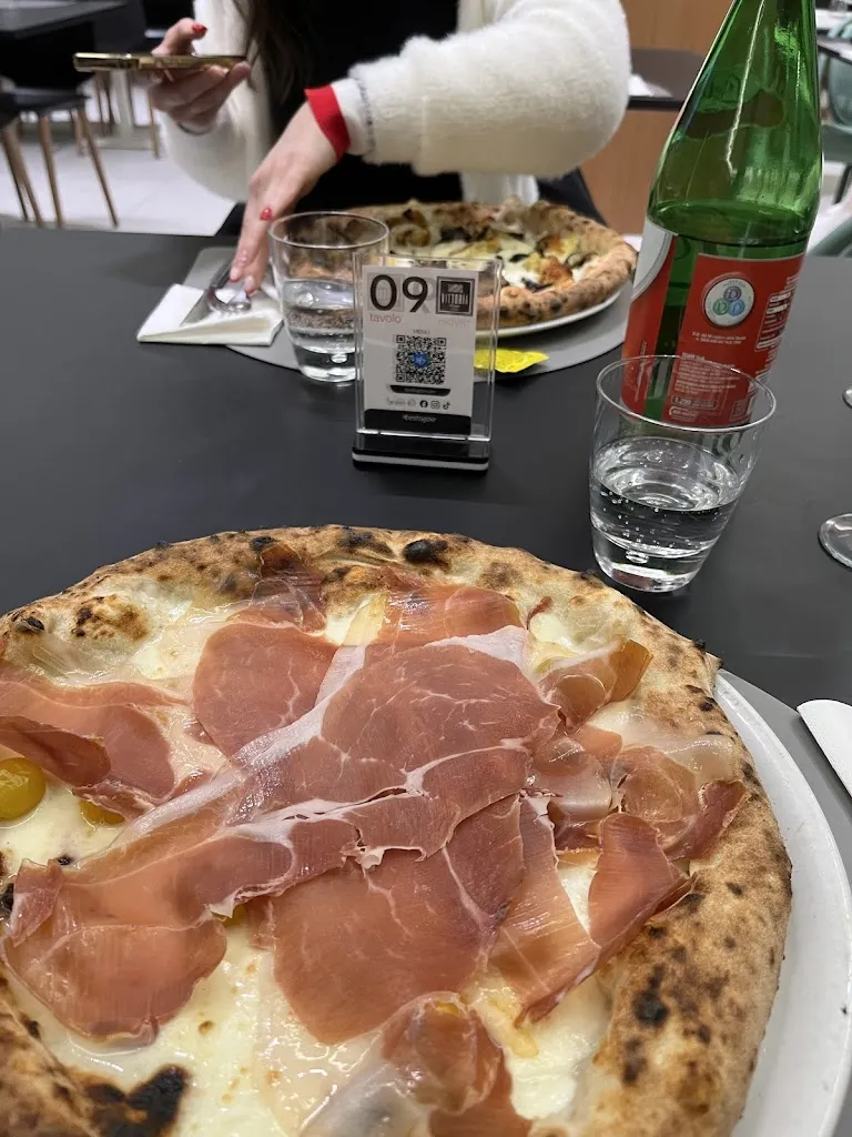 Ristorante Pizzeria Vittoria_Visciano_slider_image_3