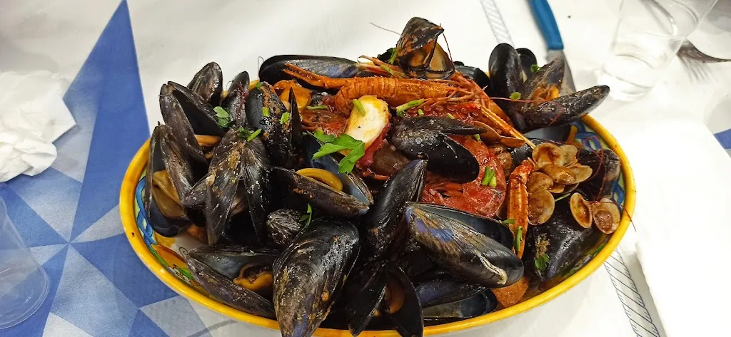 Simone Samory_la tegola_Villa Literno_review