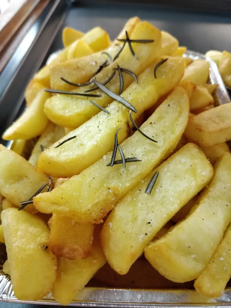 Betti pollo e sfizi_Villa Literno_slider_image_3