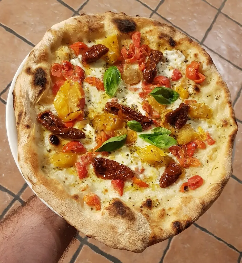 Pizzeria Bella Napoli dal 1989_Villa Literno_slider_image_2