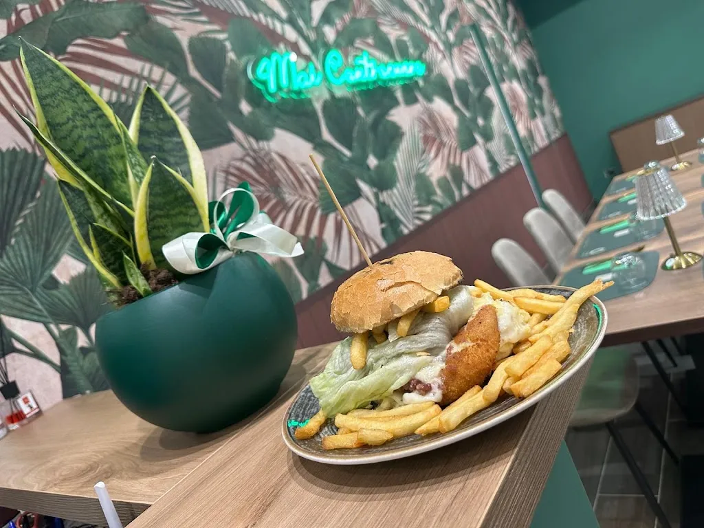 Pizzeria ristorante tipozero_Villa Literno_slider_image_1