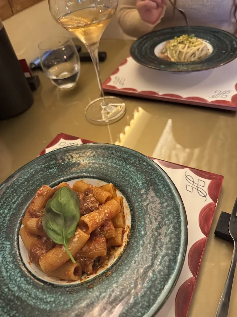 Alastair Hannmann_Borbonika Napulitan Restaurant_Vomero_review