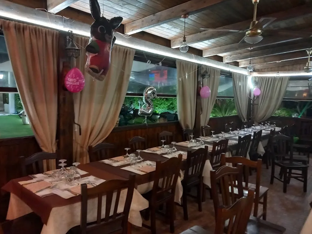 Al Vecchio Porticato restaurant in Vitulazio