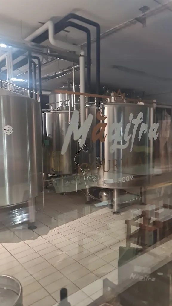 Marco Restuccia_Màgifra Gourmeat Tap-Room, Aperitipico, Braceria, Pizzeria Gourmet, Ristopub, Gluten Free, Eventi, craft food & drink shop_Vitulazio_recensione