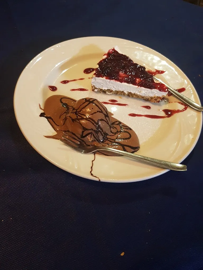 Umberto Nerone_Taverna Morecese - Ristorante - Pizzeria - Trattoria_Volturara Irpina_review