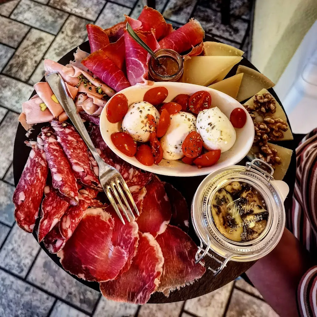 Birreria degli Artisti_Notaresco_slider_image_2