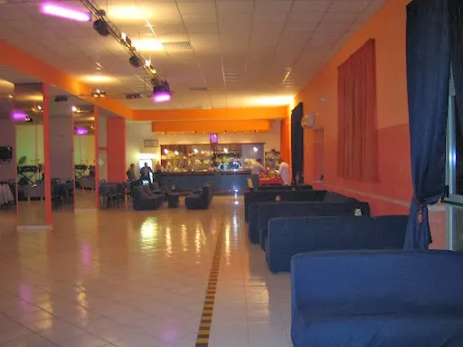 Jolly Dance & Restaurant_Notaresco_slider_image_3