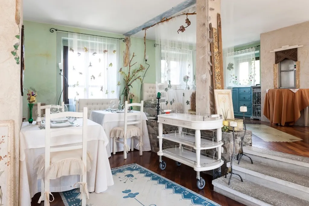 Ristorante Borgo Casale restaurant in Albareto