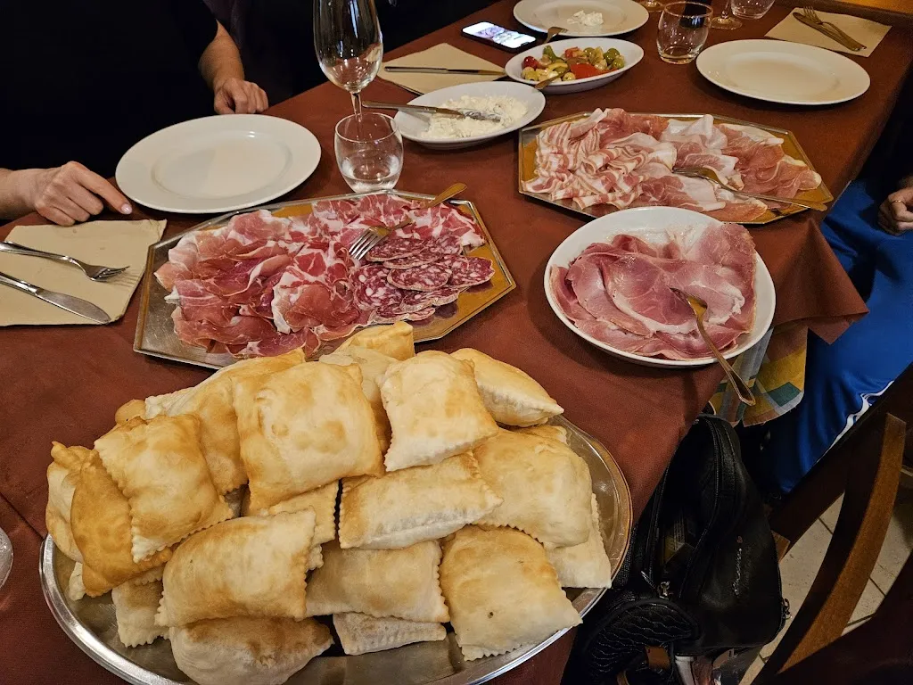 Trattoria Osteria da Gianni_Alseno_slider_image_3