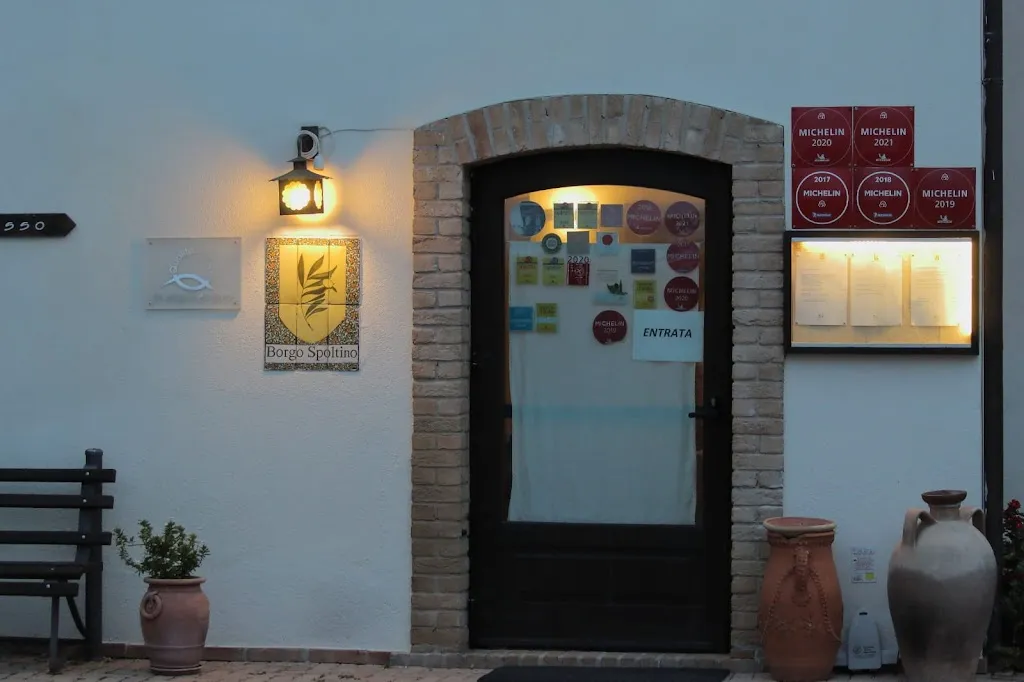 Borgo Spoltino restaurant in Mosciano Sant'Angelo