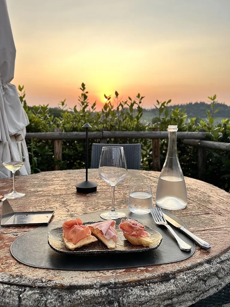 Ying Zhang_Trattoria Lisandret_Albinea_review